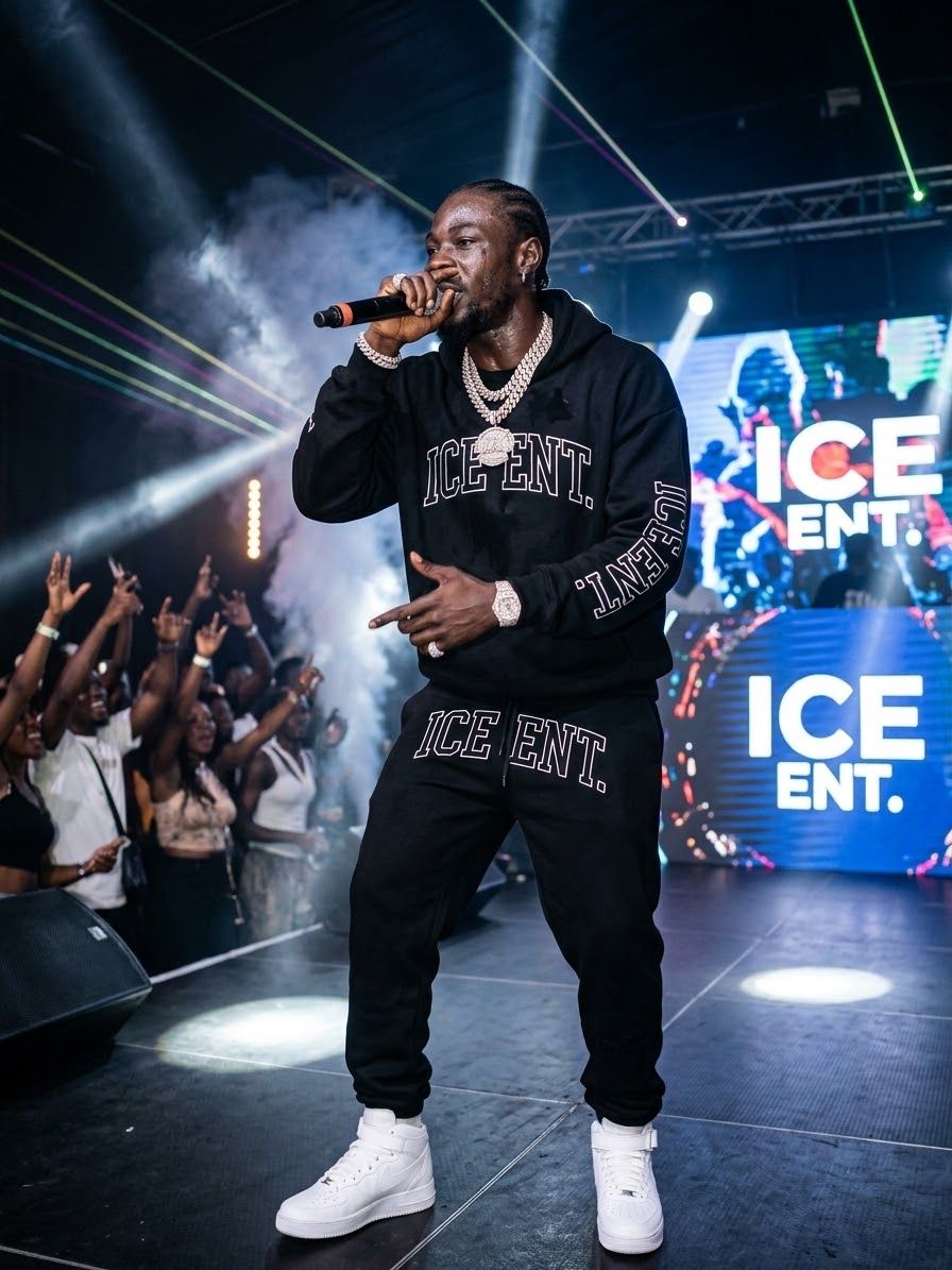 I_am_Iceberg performing live in an ICE ENT hoodie